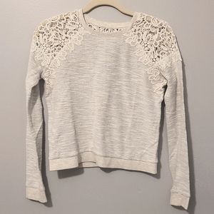 Crochet detail crew neck